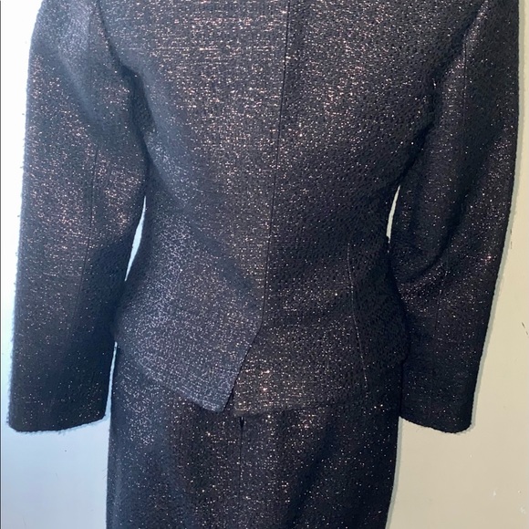 Vintage skirt suit by Noviello-bloom. - Picture 2 of 7